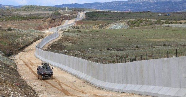 EU Threatens Trump Over Mexican Border Wall But Pays For Turkey-Syria Wall﻿ | |