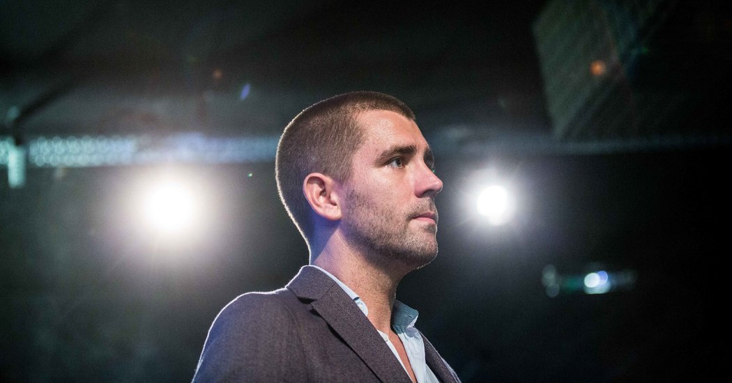 Facebook Loses Top Executives, Including Chris Cox - The New York Times
