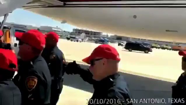 Jennifer ???? on Twitter: "Law enforcement wearing MAGA hats, greeting our President before he takes off on Air Force One. @POTUS took the time to sign their hats before leaving. Our President truly cares and takes the time for our men and women in law enforcement! Thank you President Trump! ??❤… https://t.co/RnOjYbCCJV"