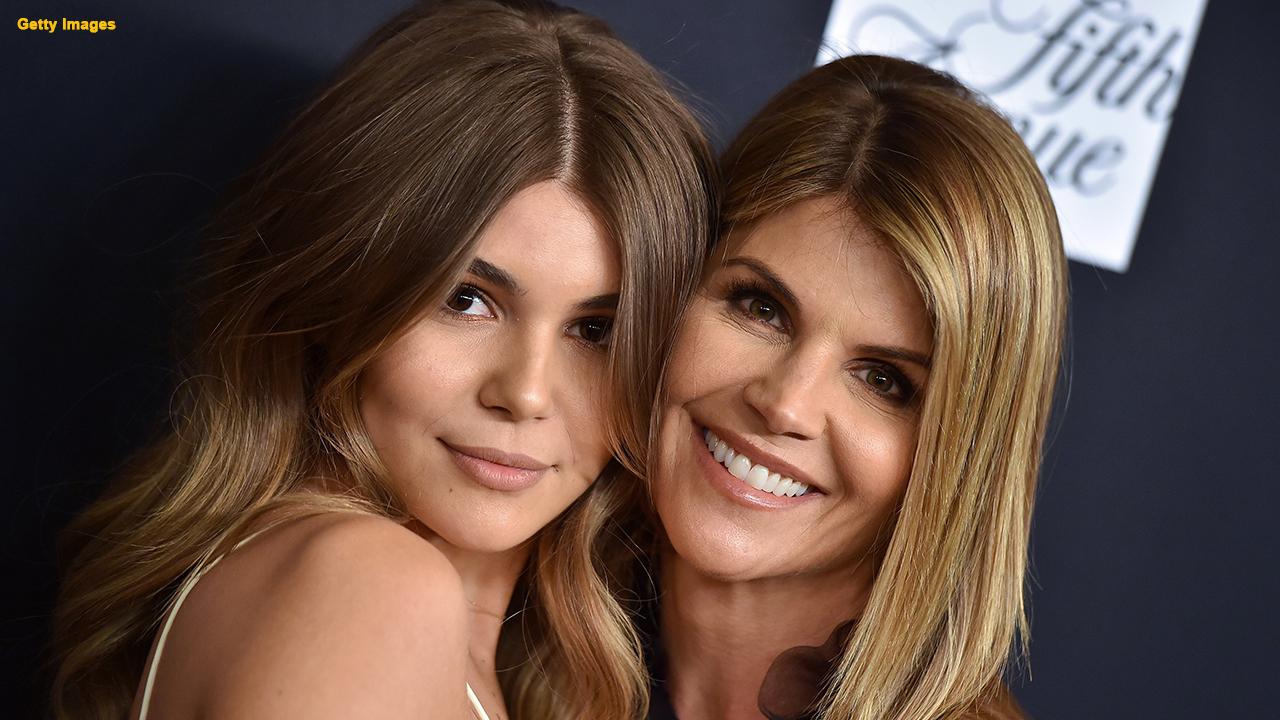 USC crew team posters mocked after Lori Loughlin, Olivia Jade college admissions scandal | Fox News