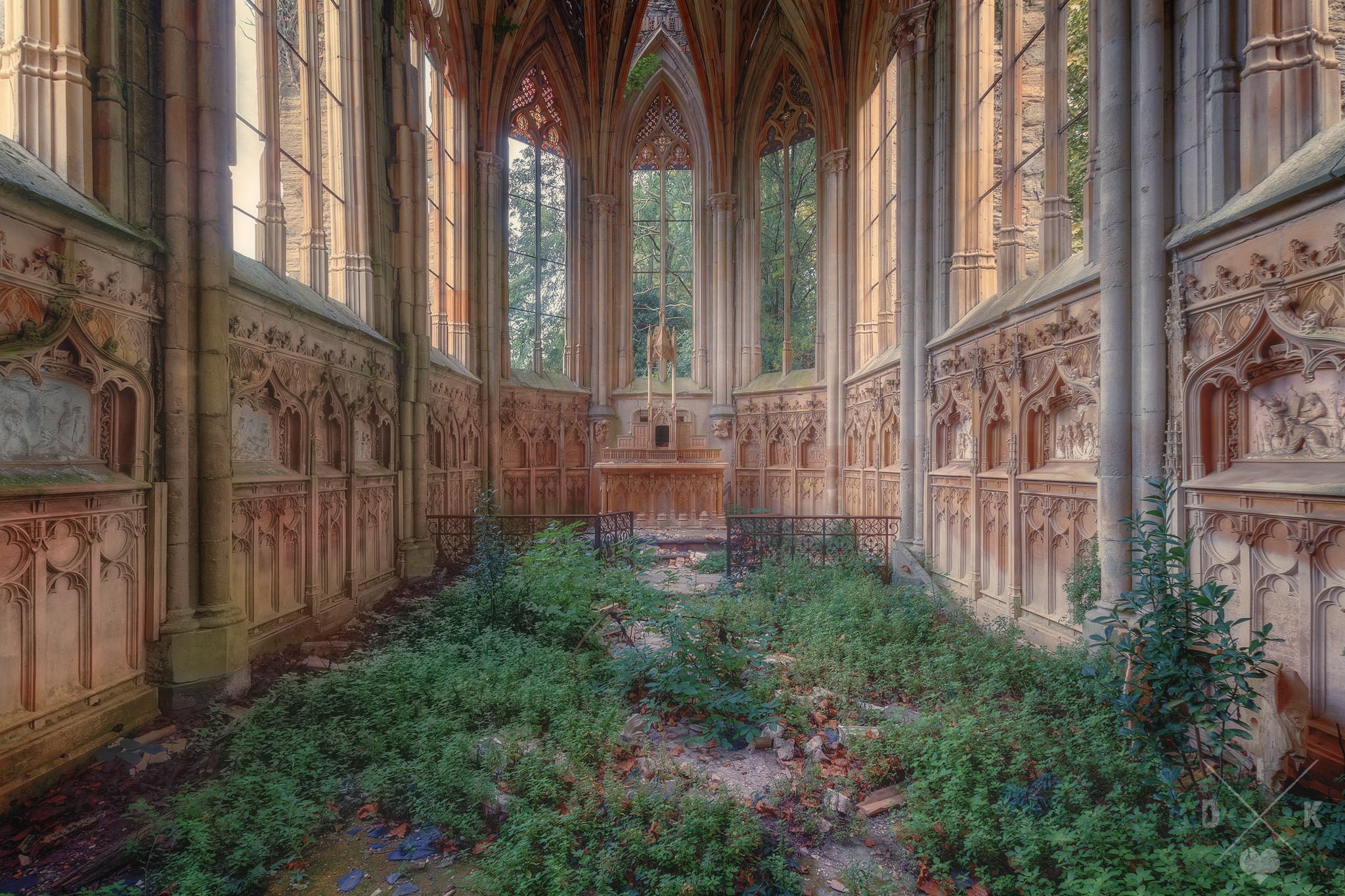 41 Strange on Twitter: "Abandoned and overgrown chapel in France by Photographer Roman Robroek… "