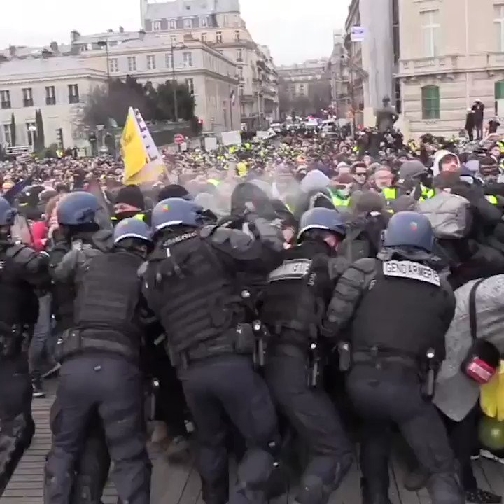 Ruptly on Twitter: "Clashes in #Paris as '#YellowVest' protests continue for the eighth week in a rowLIVE NOW: https://t.co/V0VmhUhTk6… "