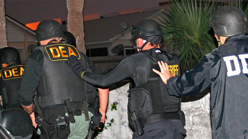 DEA crackdown across Florida nets 300 arrests, heroin, opioid pills and yacht | Fox News