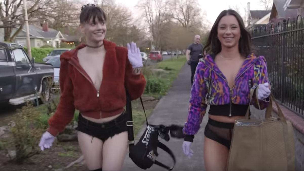 Exotic Dancers Come Up With Crafty Way to 'Make It Rain' - TRENDINGRIGHTWING