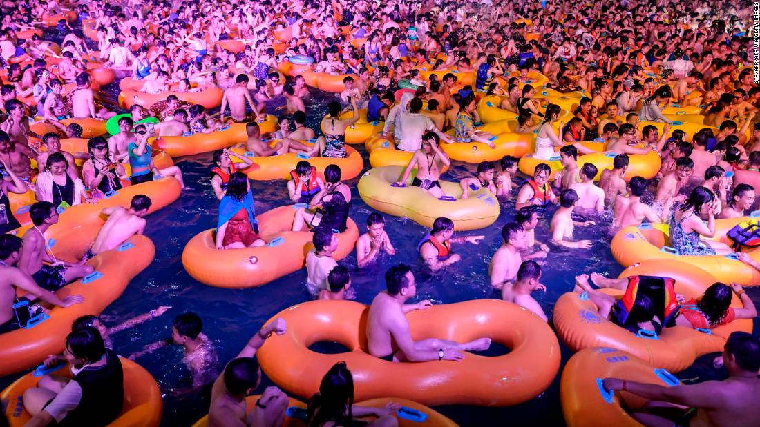 Pandemic 'ground zero' hosts huge pool party - CNN Video