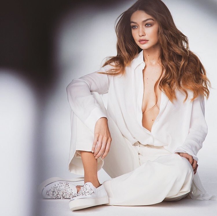 Gigi Hadid Style - A Look at the Style That Is Winning Over the Fashion Industry