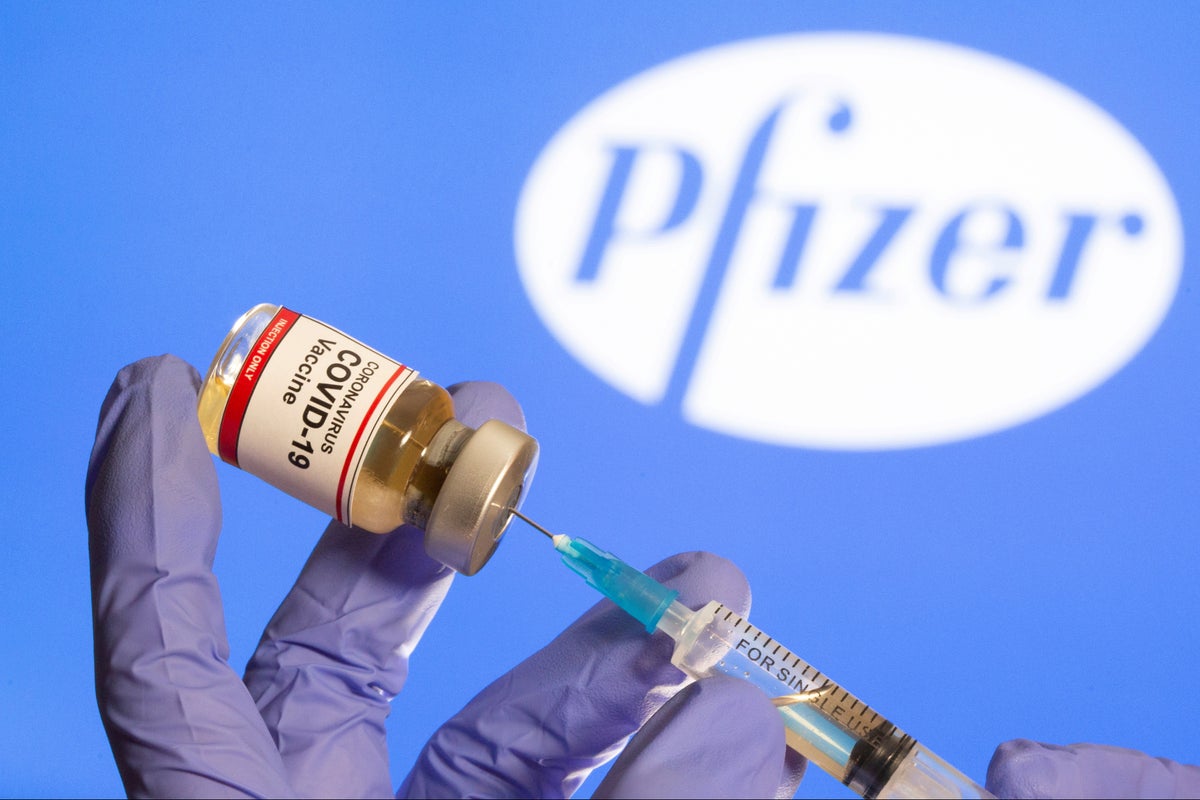 Warning after two NHS workers have allergic reaction to Pfizer/BioNTech Covid vaccine | Evening Standard