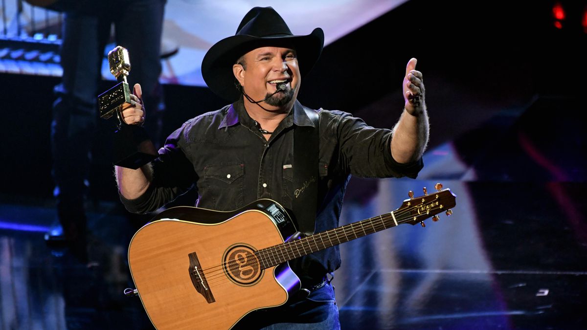 Garth Brooks Will Play Joe Biden’s Inauguration As ‘A Statement Of Unity’