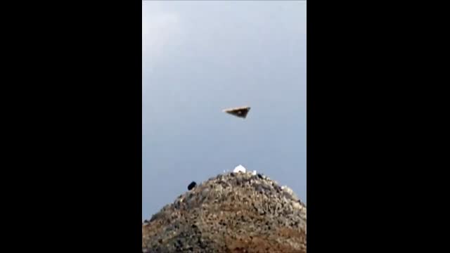 UFO Sighting With Tractor Laser Beam - TISSEO.COM Video Sharing