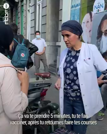 Samir : une pharmacienne va chercher les patients dans la rue !!!