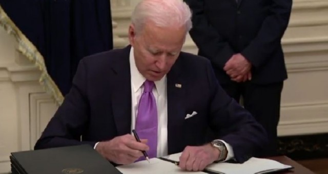 BREAKING: Biden Signs ILLEGAL Executive Order FORCING YOU To PAY For … – CONSERVATIVES MAGA