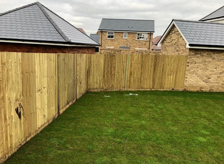 Best Type Of Acoustic Fencing For Soundproofing Your Garden - AtoAllinks