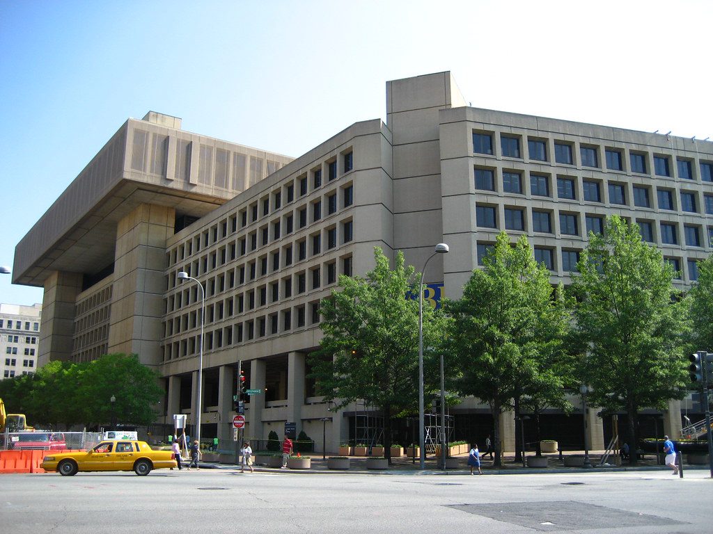 JUST IN: FBI Erects Barricade Around DC Headquarters - The 2nd NEWS