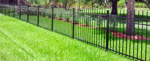 What Are Some Benefits Offered by Metal Palisade Fencing? Article - ArticleTed -  News and Articles